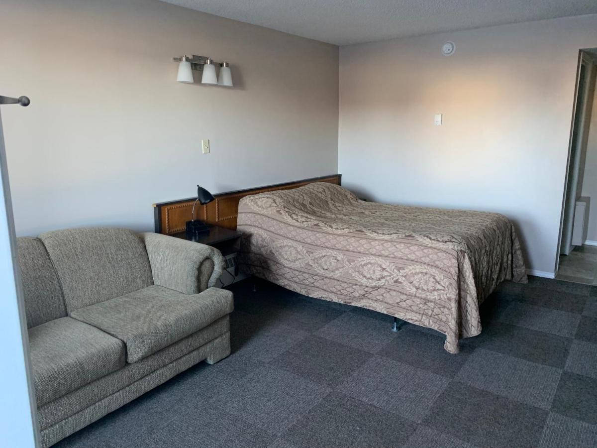 Airways Motel 콜드레이크 외부 사진